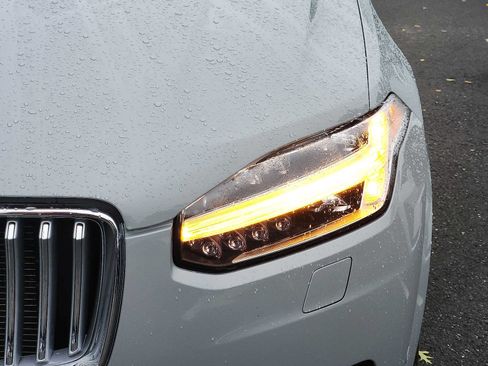 Certified 2025 Volvo XC90 T8 Plus w/ Protection Package Premier AWD/4WD image 9