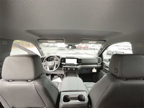 New 2026 GMC Sierra 3500 SLT image 20