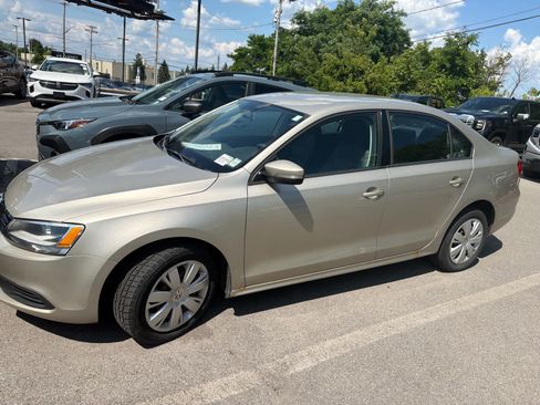 Used 2014 Volkswagen Jetta SE FWD image 6