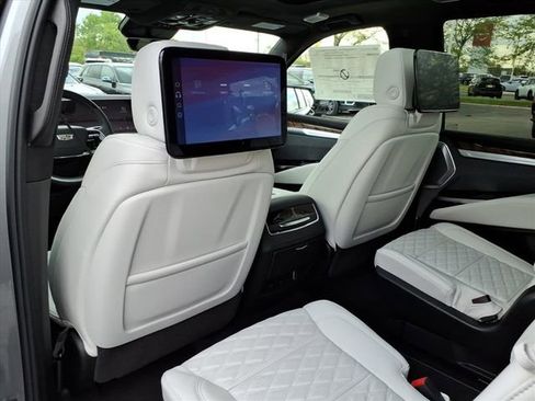 New 2026 Cadillac Escalade Platinum Sport AWD/4WD image 15