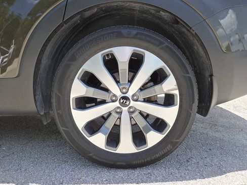 Used 2020 Kia Telluride S w/ S 8 Passenger Seating Package FWD image 22