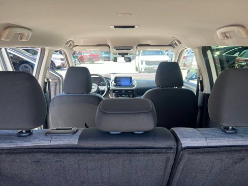 Certified 2023 Nissan Rogue SV AWD/4WD image 12