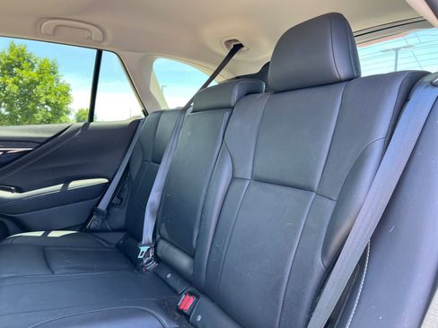 Used 2022 Subaru Outback Limited AWD/4WD image 17