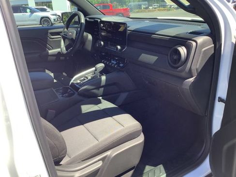 Used 2026 Chevrolet Colorado W/T w/ Advanced Trailering Package RWD image 37