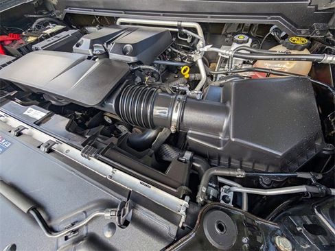 Used 2023 Chevrolet Colorado Trail Boss w/ Technology Package image 20