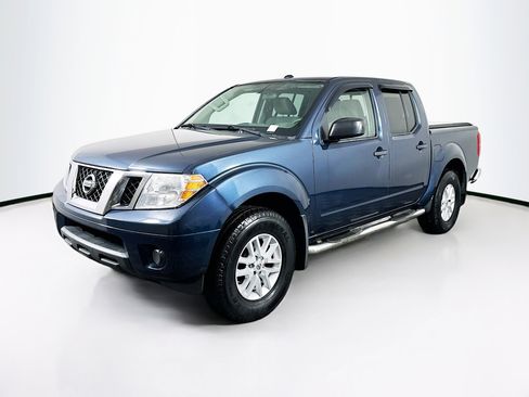 Used 2018 Nissan Frontier SV image 3