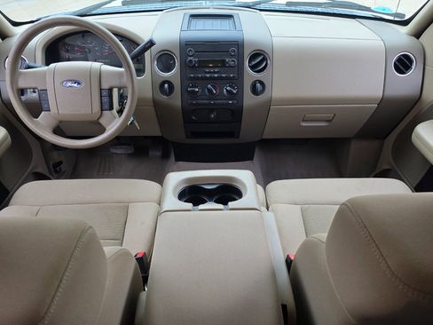 Used 2005 Ford F150 XLT image 10
