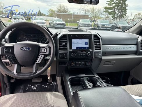 Used 2021 Ford F250 XLT w/ XLT Premium Package AWD/4WD image 17