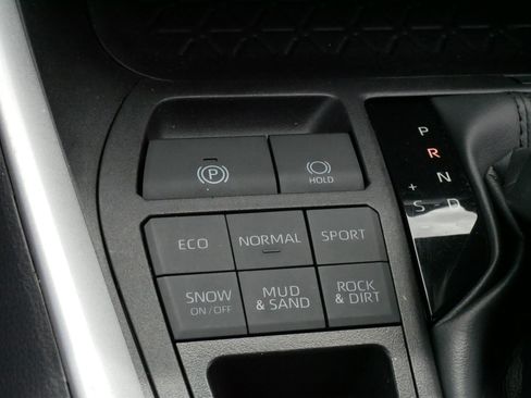 Certified 2025 Toyota RAV4 XLE AWD/4WD image 29