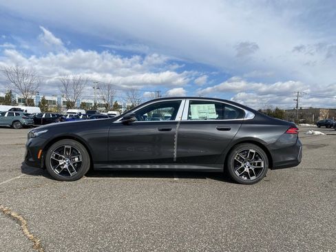 New 2026 BMW 530i xDrive w/ Convenience Package image 4