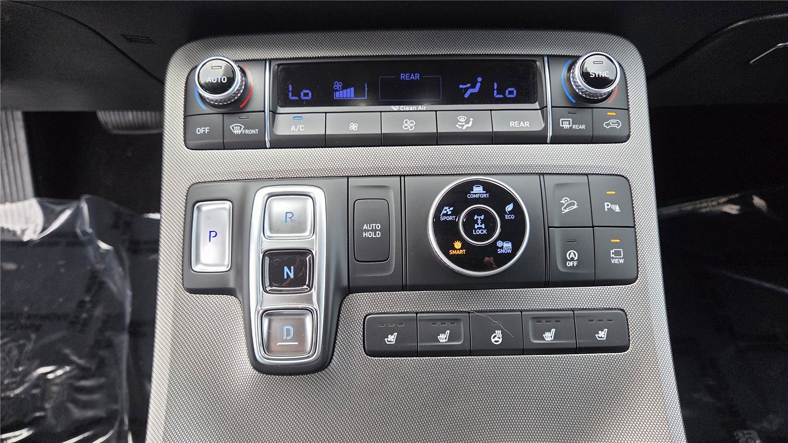 Used 2022 Hyundai Palisade Limited w/ Winter Package AWD/4WD image 24