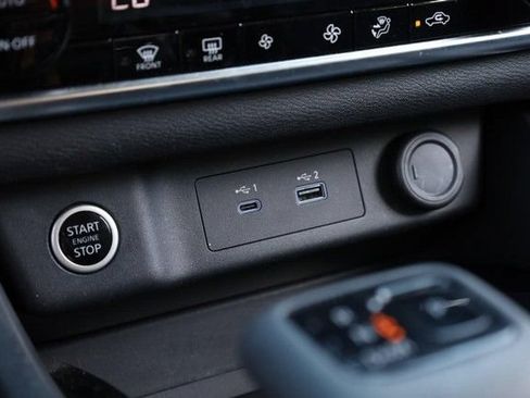 Certified 2023 Nissan Rogue SV FWD image 14