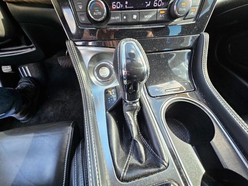 Used 2016 Nissan Maxima Platinum FWD image 20