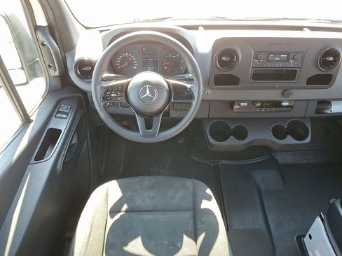 Used 2020 Mercedes-Benz Sprinter 144 Cargo image 12