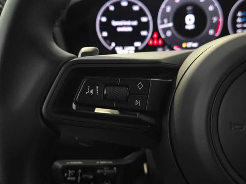 Used 2024 Porsche Cayenne S image 38