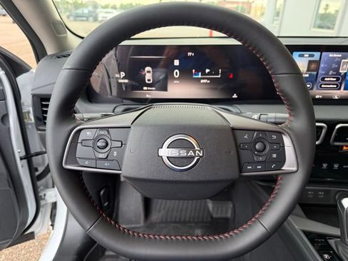 New 2026 Nissan Sentra SR w/ Floor Mat Package FWD image 9
