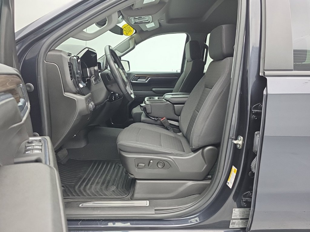 Used 2024 Chevrolet Silverado 1500 LT AWD/4WD image 14