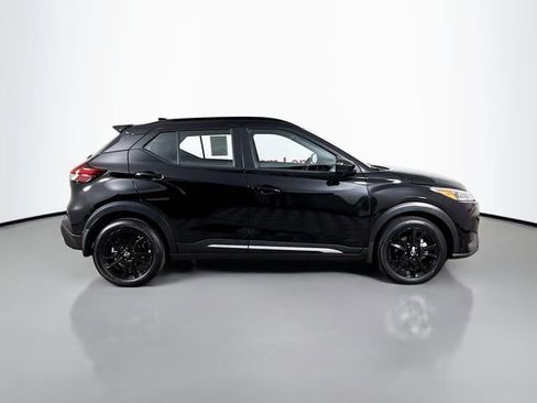 Used 2024 Nissan Kicks SR image 8