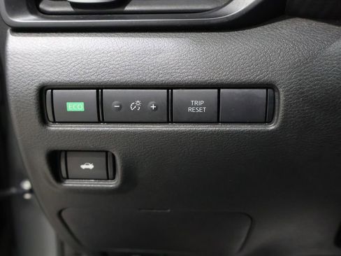 Used 2024 Nissan Sentra S image 32