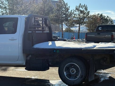 Used 2022 Chevrolet Silverado 3500 LT w/ Convenience Package image 11