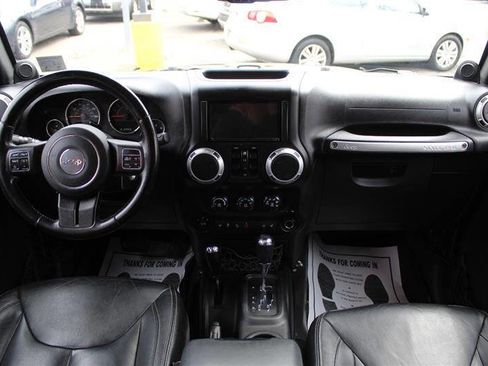 Used 2014 Jeep Wrangler Unlimited Sahara w/ Dual Top Group image 12