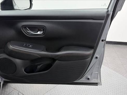 Used 2025 Honda HR-V Sport image 23