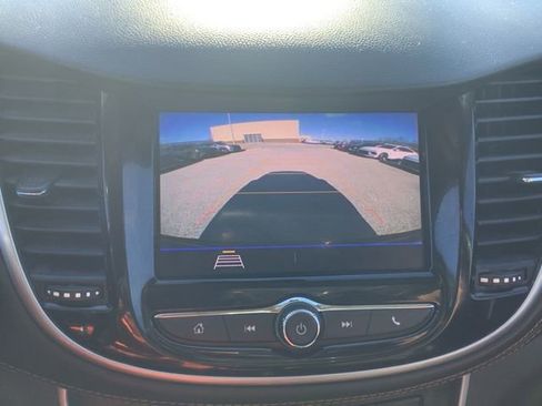 Used 2020 Chevrolet Trax LT w/ LT Convenience Package image 30