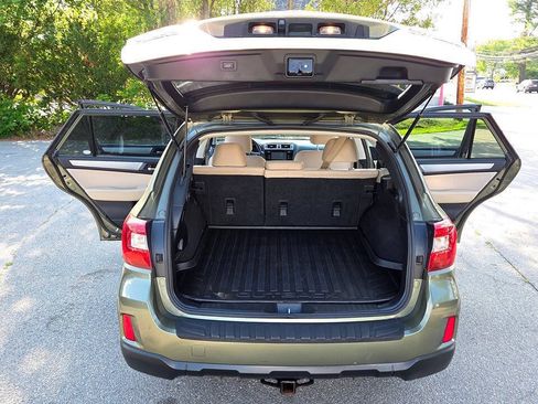 Used 2016 Subaru Outback 2.5i Premium AWD/4WD image 35