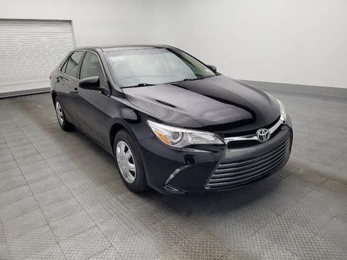 Used 2016 Toyota Camry SE image 13