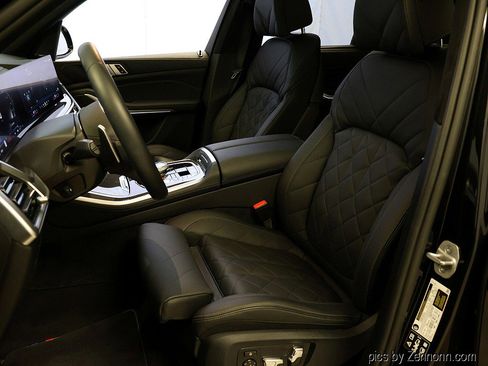 Certified 2025 BMW X5 M60i w/ Executive Package image 10