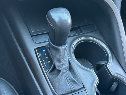 Used 2024 Toyota Camry SE FWD image 17