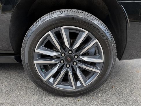 Used 2023 Cadillac Escalade ESV Sport Platinum AWD/4WD image 29