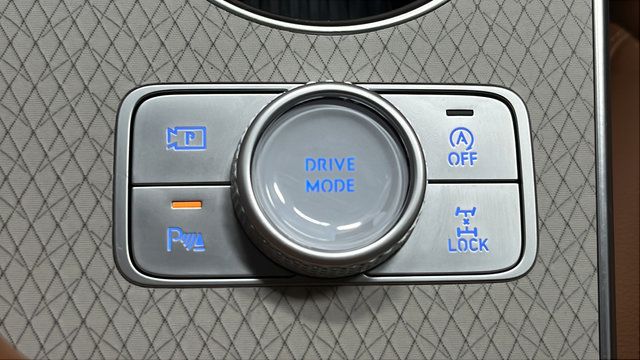 Used 2025 Genesis GV80 3.5T Advanced AWD/4WD image 38