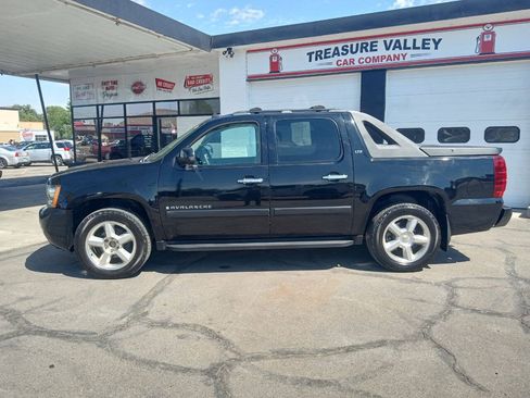Used 2007 Chevrolet Avalanche LTZ w/ LTZ Preferred Equipment Group AWD/4WD image 3