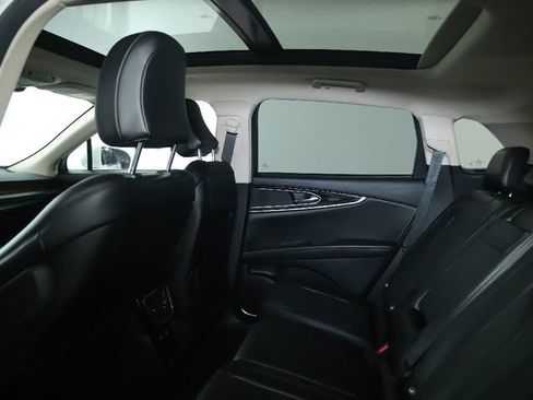 Used 2023 Lincoln Nautilus Reserve AWD/4WD image 16