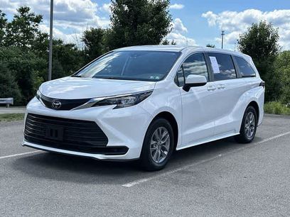 Used 2024 Toyota Sienna LE
