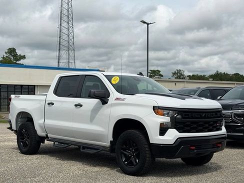 Used 2023 Chevrolet Silverado 1500 Custom Trail Boss AWD/4WD image 8