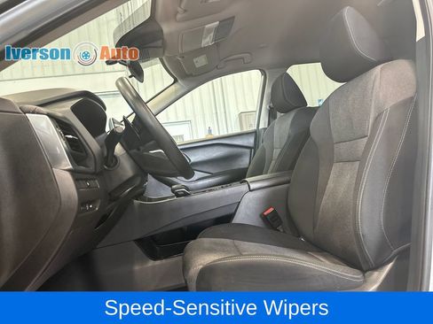 Used 2024 Nissan Rogue SV AWD/4WD image 17