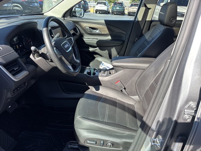Used 2024 GMC Terrain Denali w/ Denali Premium Package AWD/4WD image 16