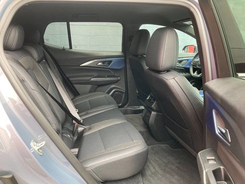 Used 2025 Chevrolet Equinox EV LT w/ Convenience Package II FWD image 11