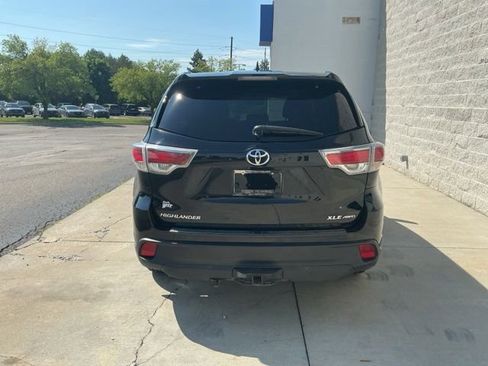 Used 2016 Toyota Highlander XLE AWD/4WD image 12