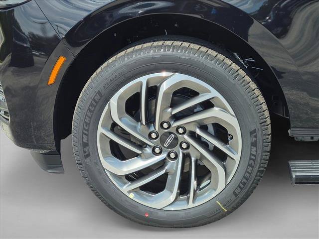 New 2027 Lincoln Navigator Reserve AWD/4WD image 16
