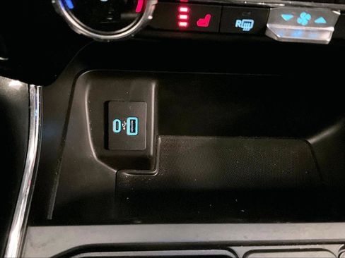 Certified 2022 Ford F150 XLT w/ Equipment Group 302A High image 31