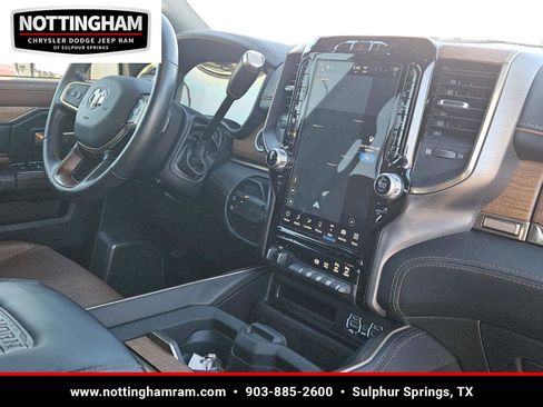 Used 2024 RAM 2500 Limited image 33