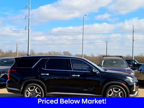 Used 2023 Hyundai Palisade SEL w/ Premium Package image 3