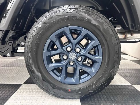 New 2026 Jeep Gladiator Sport AWD/4WD image 8