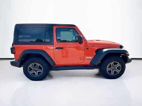 Used 2019 Jeep Wrangler Sport AWD/4WD image 8
