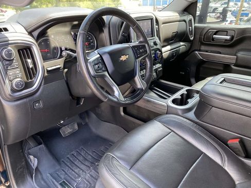Used 2020 Chevrolet Silverado 2500 LTZ w/ LTZ Premium Package AWD/4WD image 17