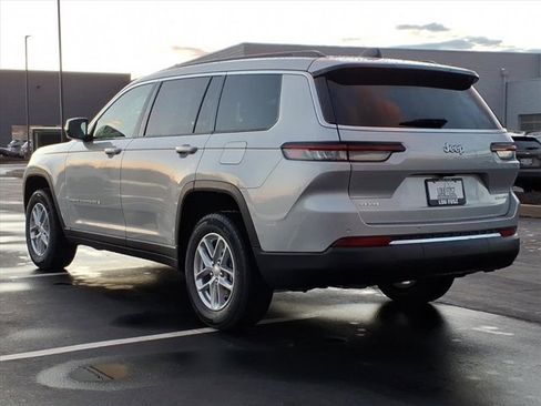 New 2025 Jeep Grand Cherokee L Laredo image 4