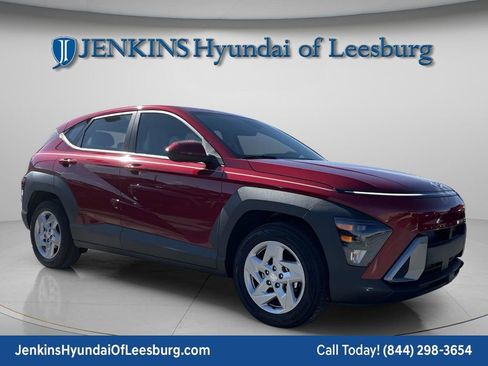 Certified 2024 Hyundai Kona SE image 1